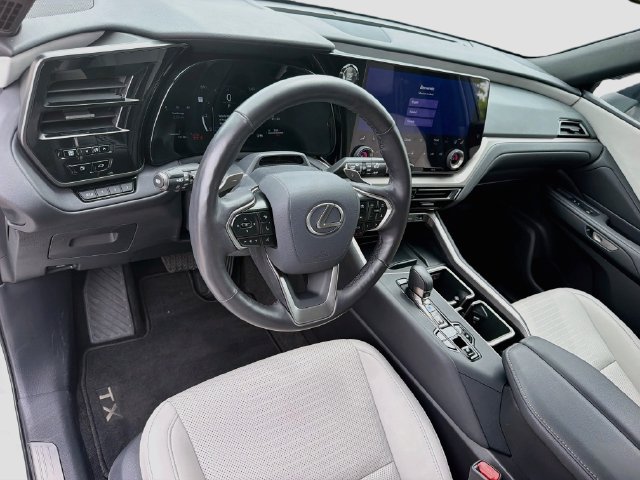 Used 2026 Lexus TX 350 AWD w/ Technology Package image 28