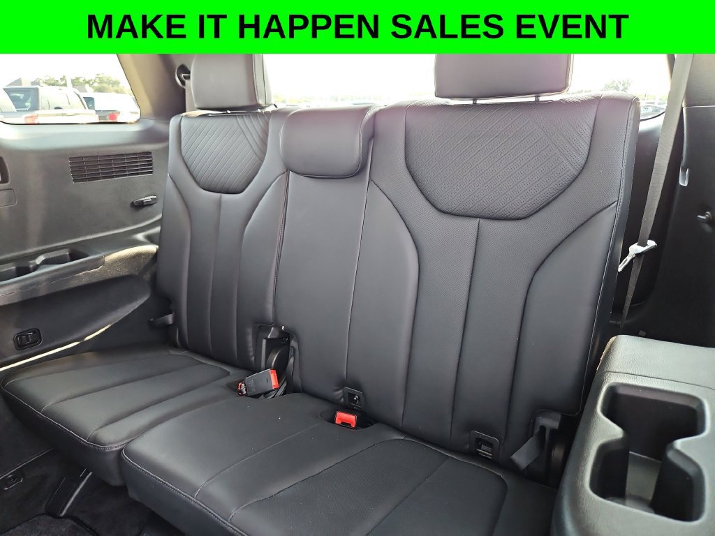 Used 2025 Hyundai Palisade SEL FWD image 24