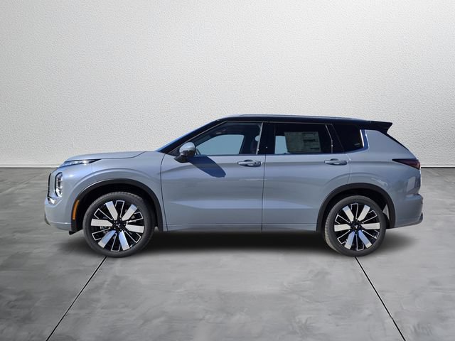 New 2026 Mitsubishi Outlander SEL FWD image 3