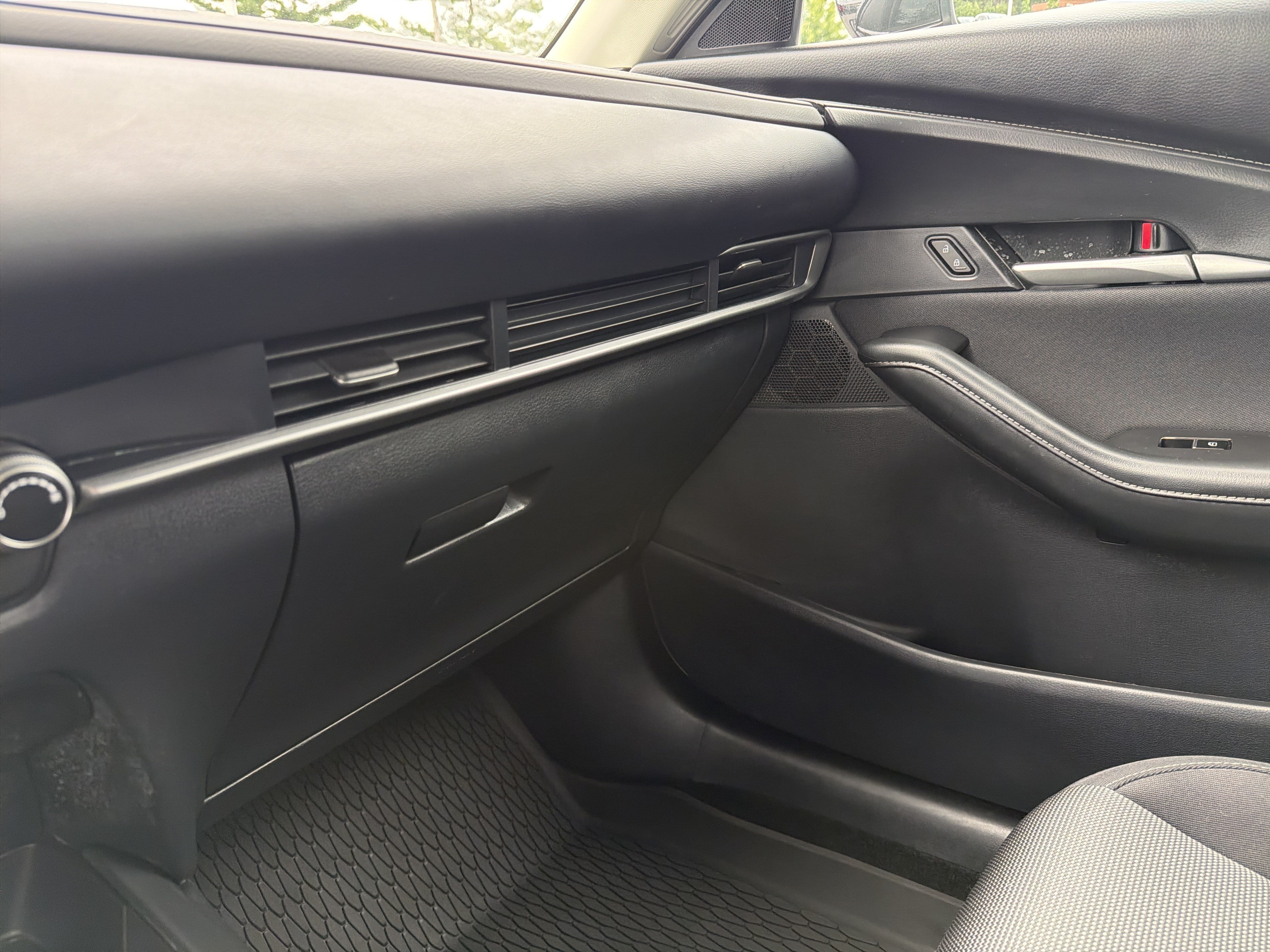 Certified 2025 MAZDA CX-30 AWD 2.5 S image 18