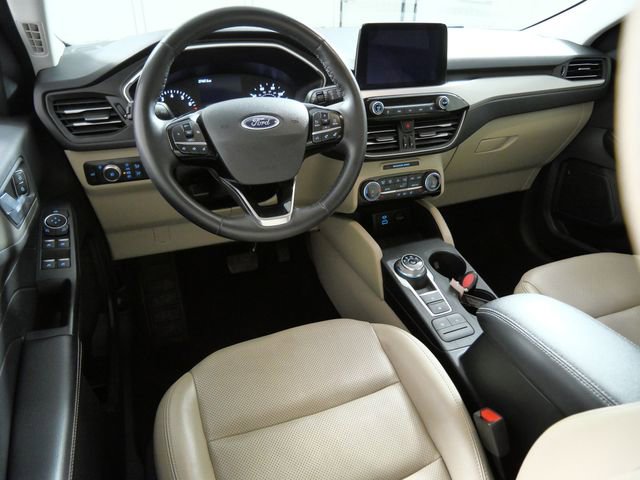 Certified 2022 Ford Escape SEL image 4