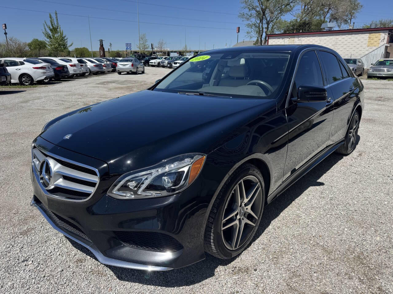Used 2014 Mercedes-Benz E 350 4MATIC Sedan image 4