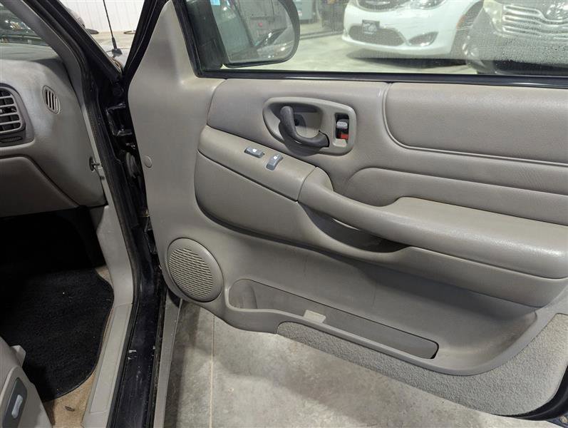 Used 1999 GMC Jimmy SLT image 9