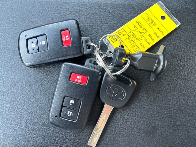 Used 2022 Toyota Tacoma TRD Off-Road w/ Technology Package image 32