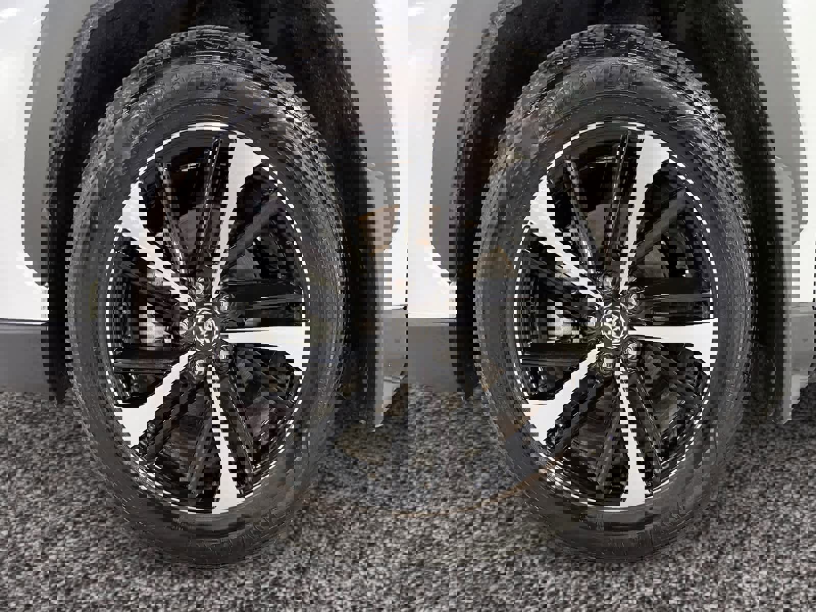 Used 2024 Toyota Corolla Cross XSE image 18