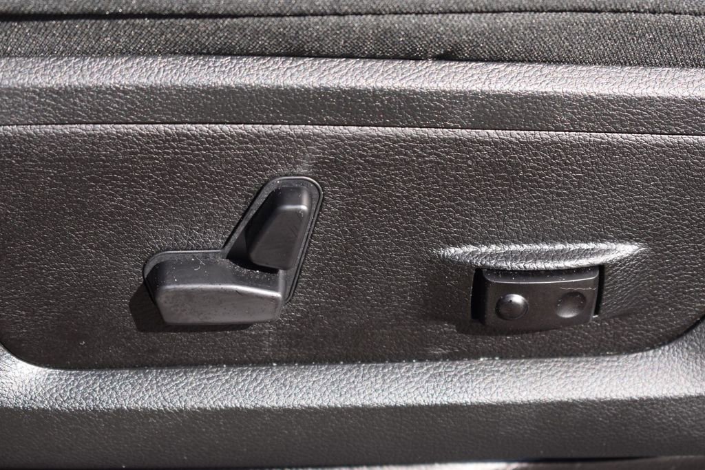 Used 2025 RAM 2500 Big Horn AWD/4WD image 27