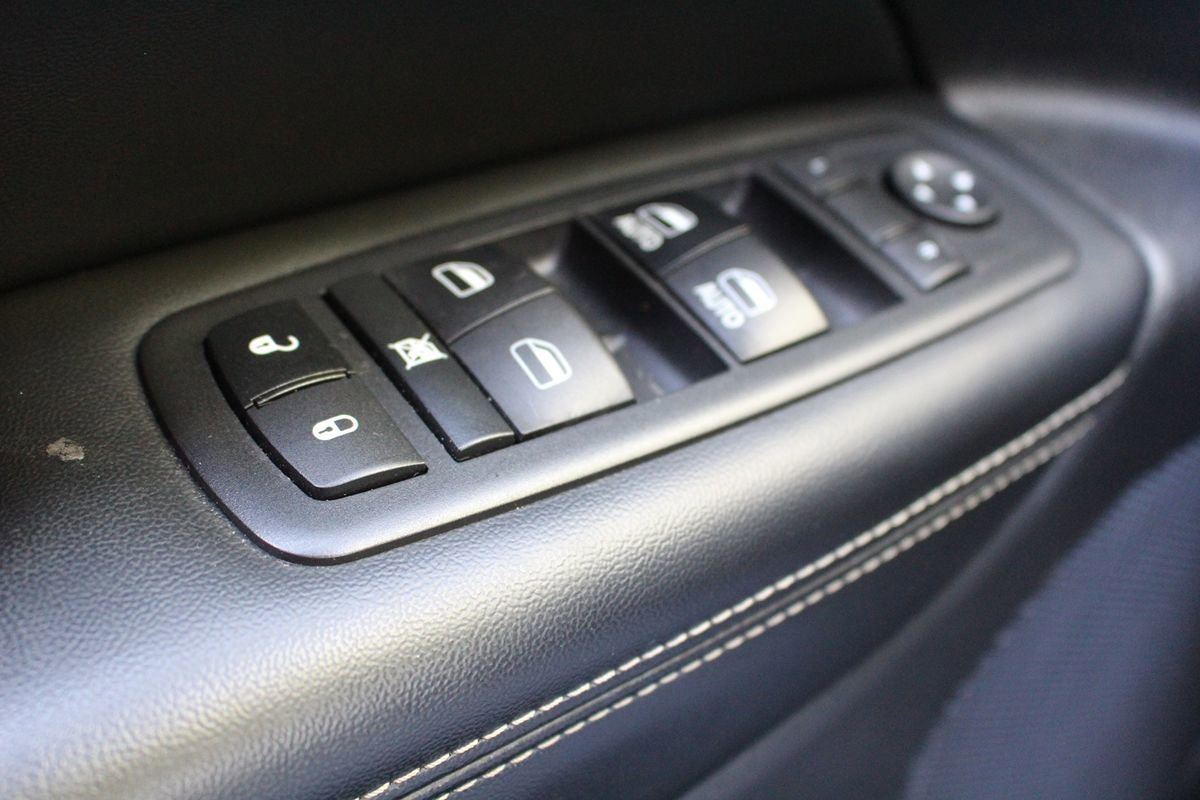Used 2017 Jeep Grand Cherokee Limited RWD image 9