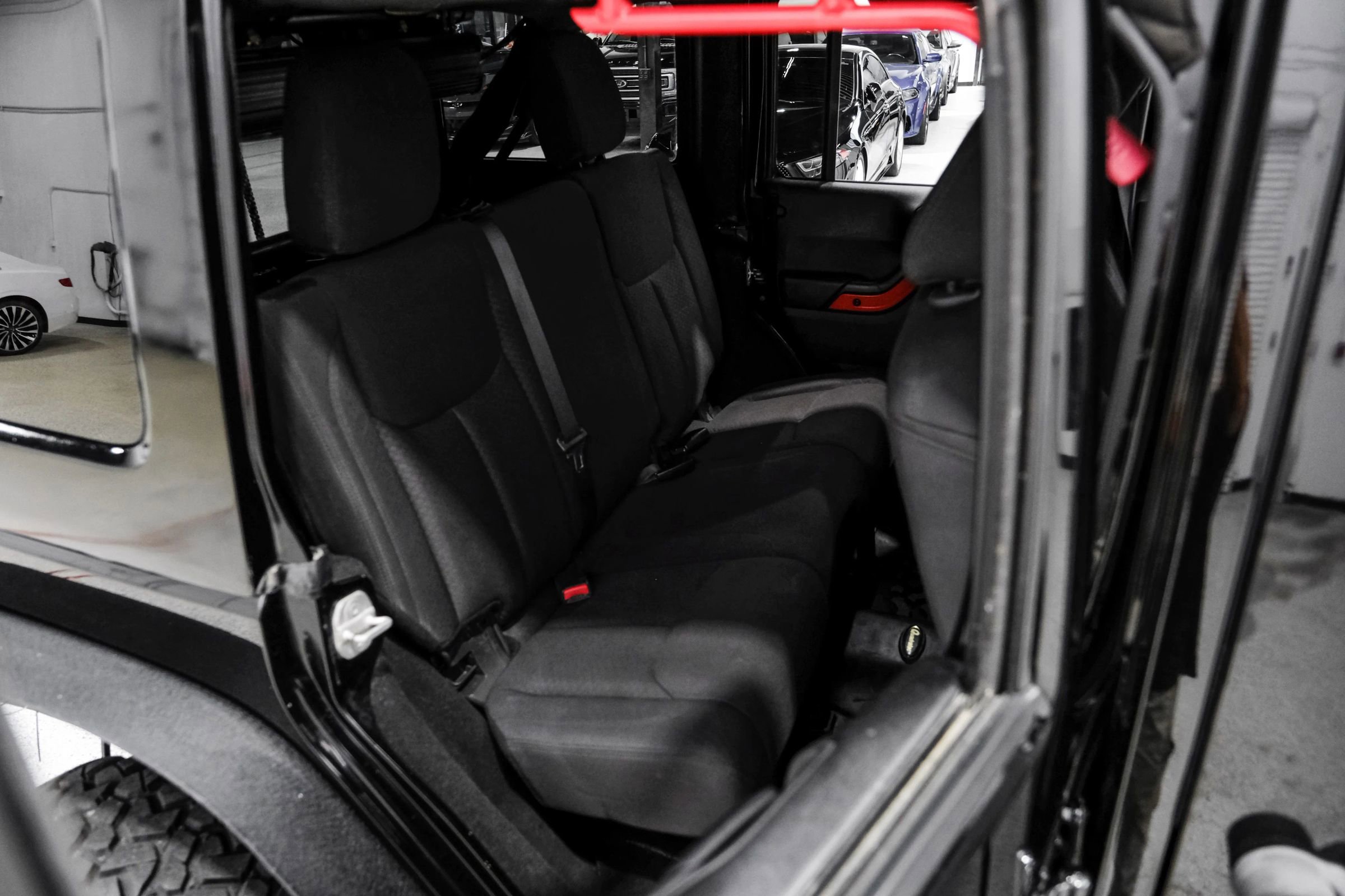 Used 2013 Jeep Wrangler Unlimited Sport image 32