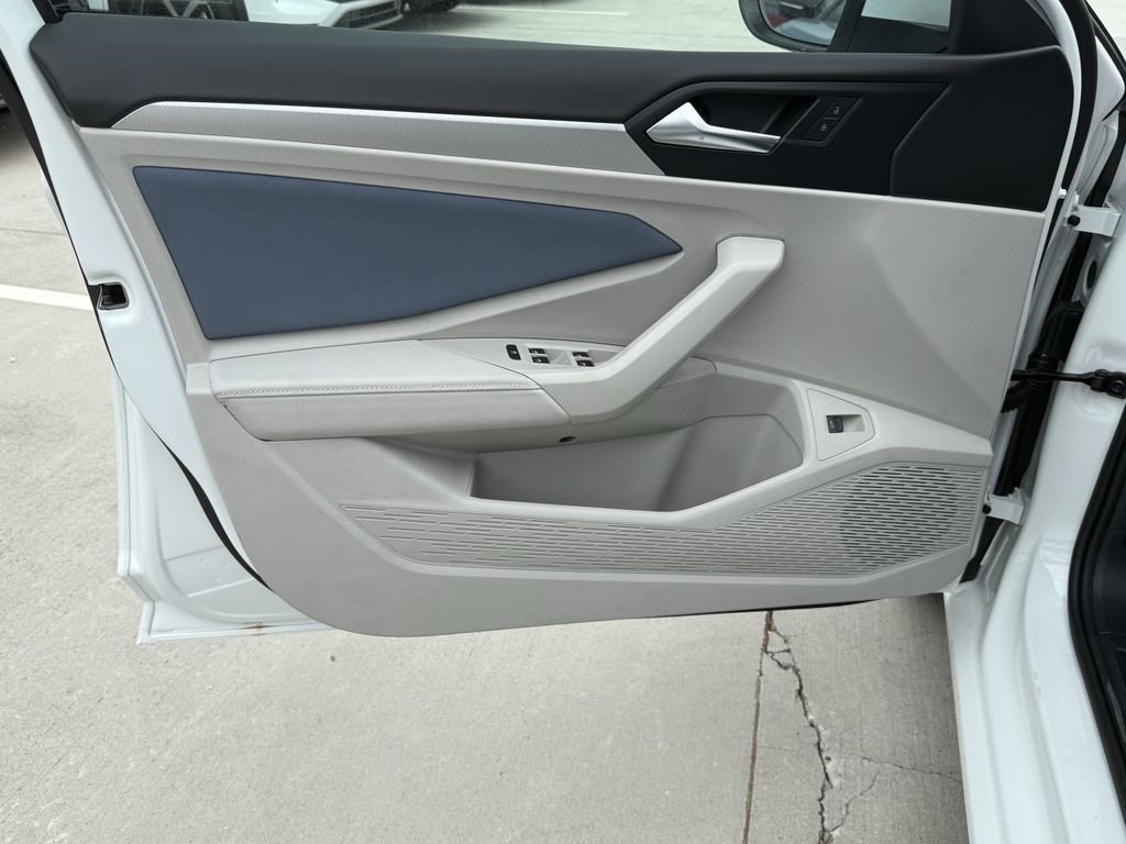 New 2026 Volkswagen Jetta SE image 10