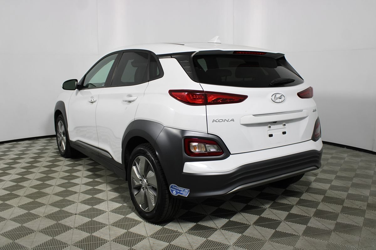 Used 2021 Hyundai Kona Limited w/ Cargo Package FWD image 32