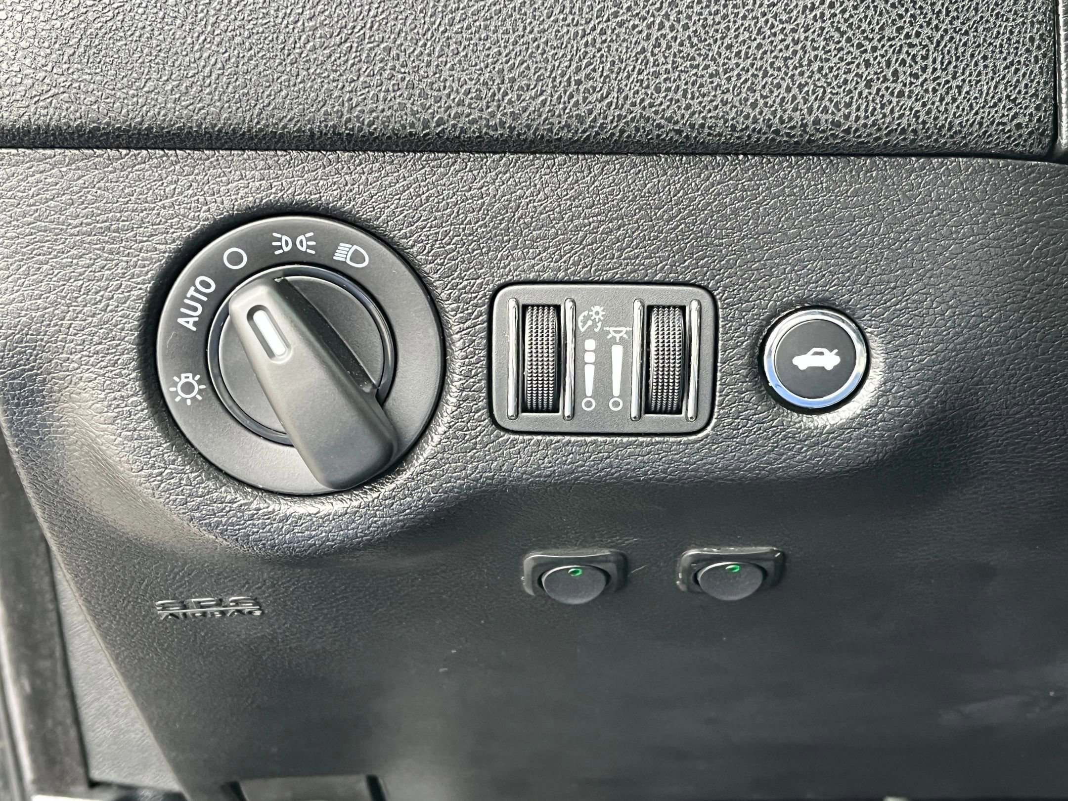 Used 2019 Dodge Charger SXT image 26