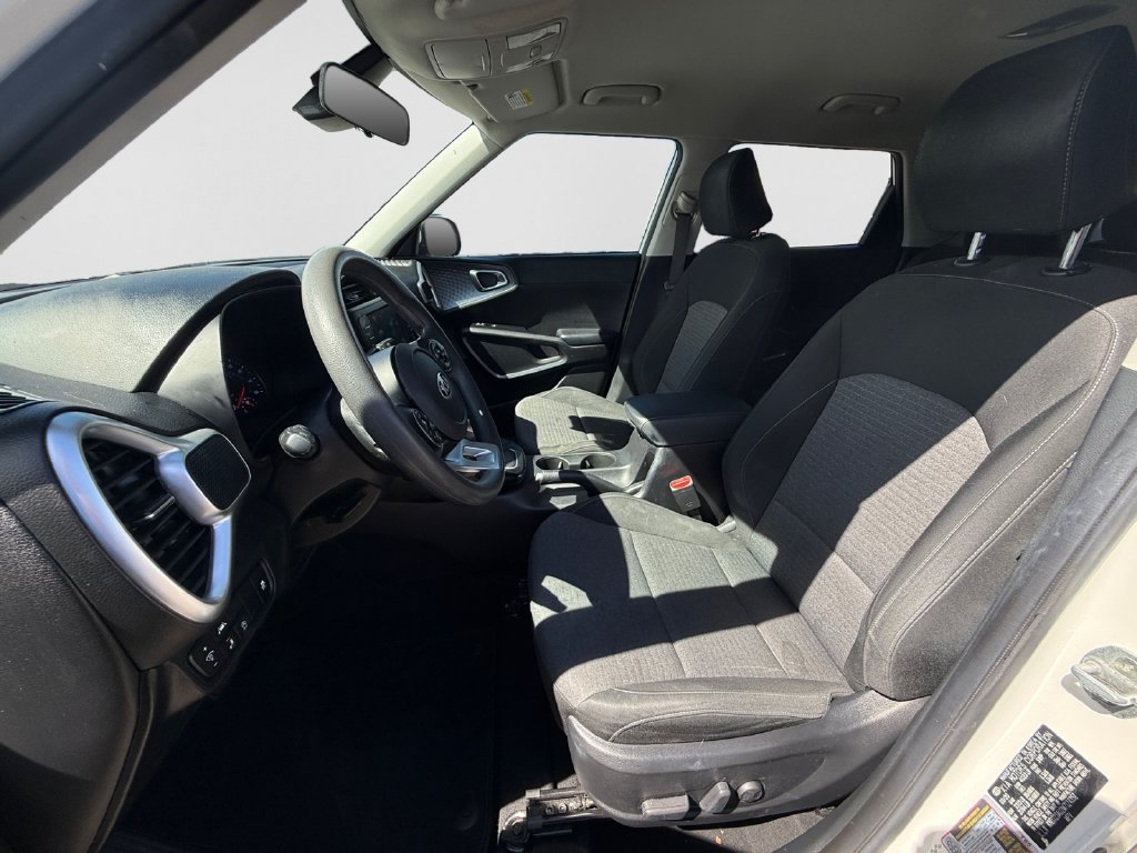Used 2021 Kia Soul S FWD image 11