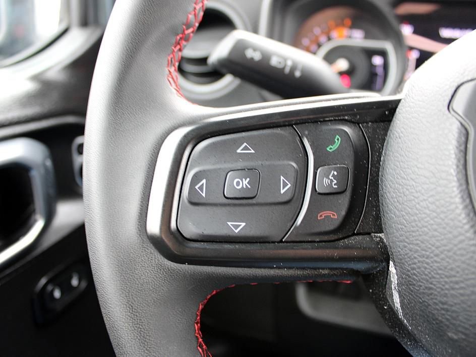 Used 2024 Jeep Wrangler Unlimited Rubicon w/ XTREMEE 35" Tire Package image 15