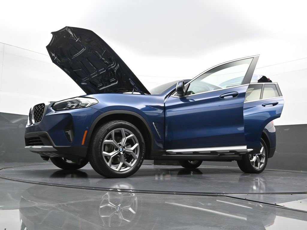 Used 2024 BMW X4 xDrive30i image 39