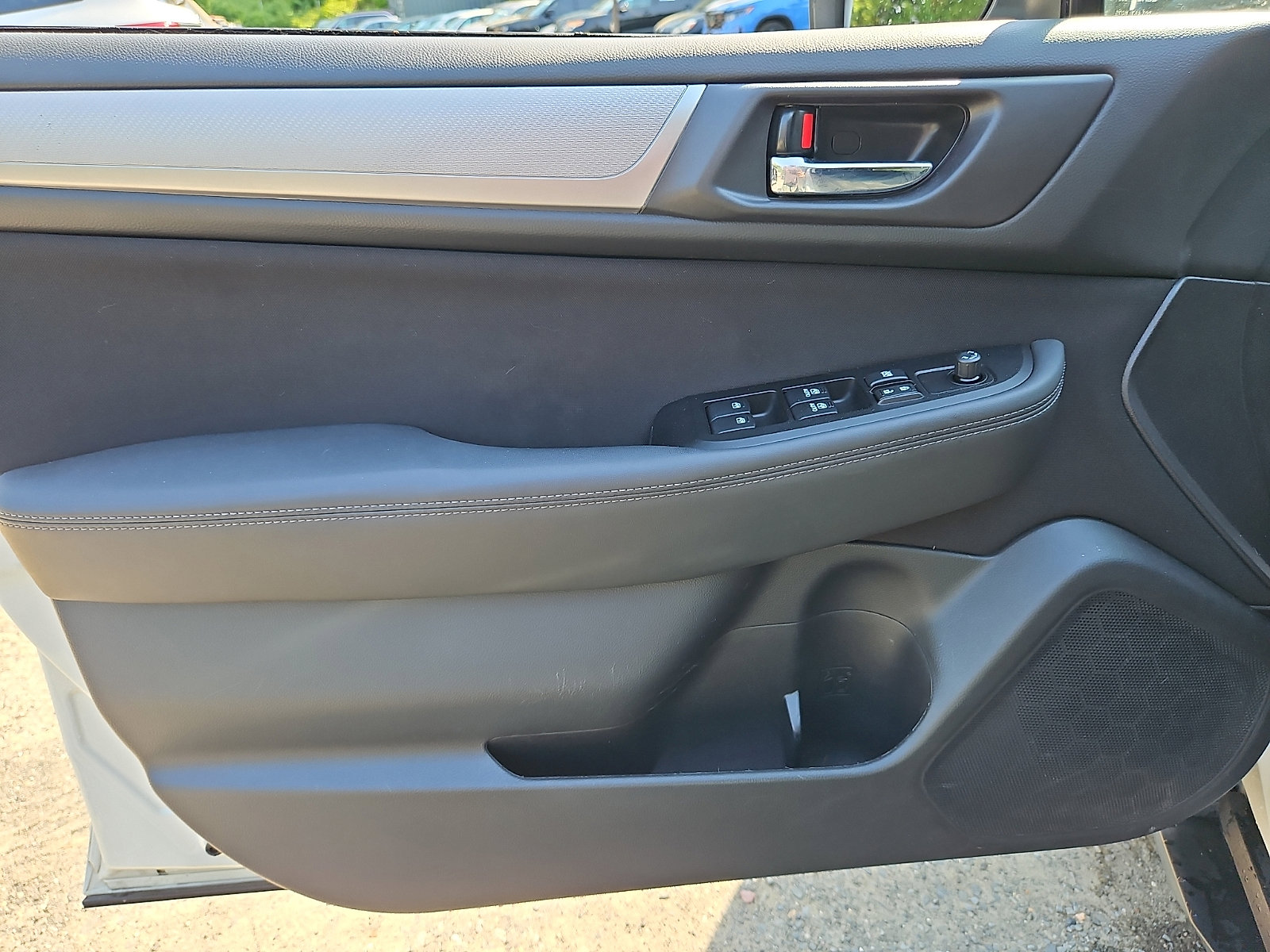 Used 2018 Subaru Outback 2.5i Premium AWD/4WD image 13