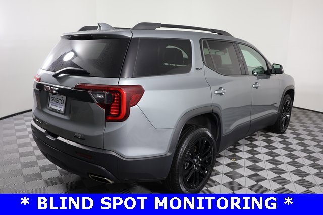 Used 2023 GMC Acadia SLT w/ Elevation Edition image 8