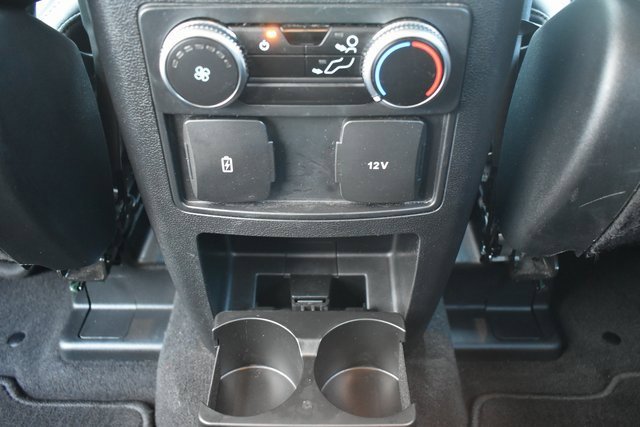 Used 2022 Ford Explorer XLT w/ Equipment Group 202A image 35