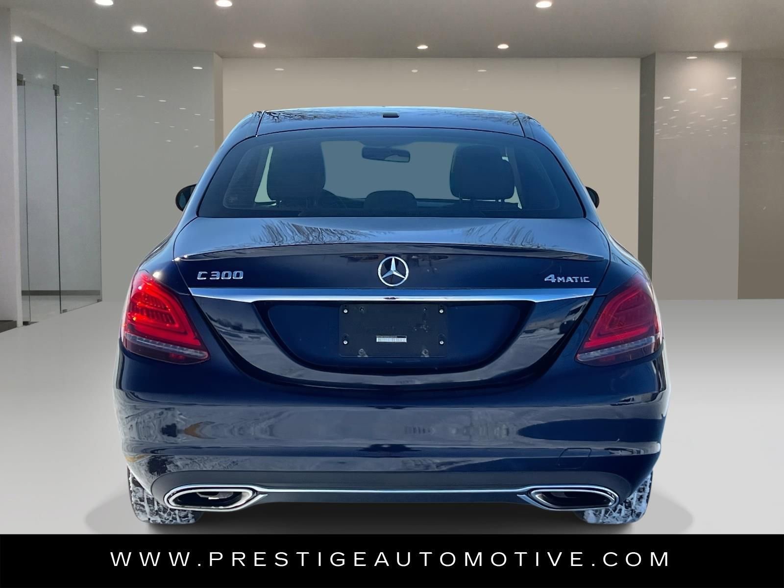Used 2019 Mercedes-Benz C 300 4MATIC Sedan image 4