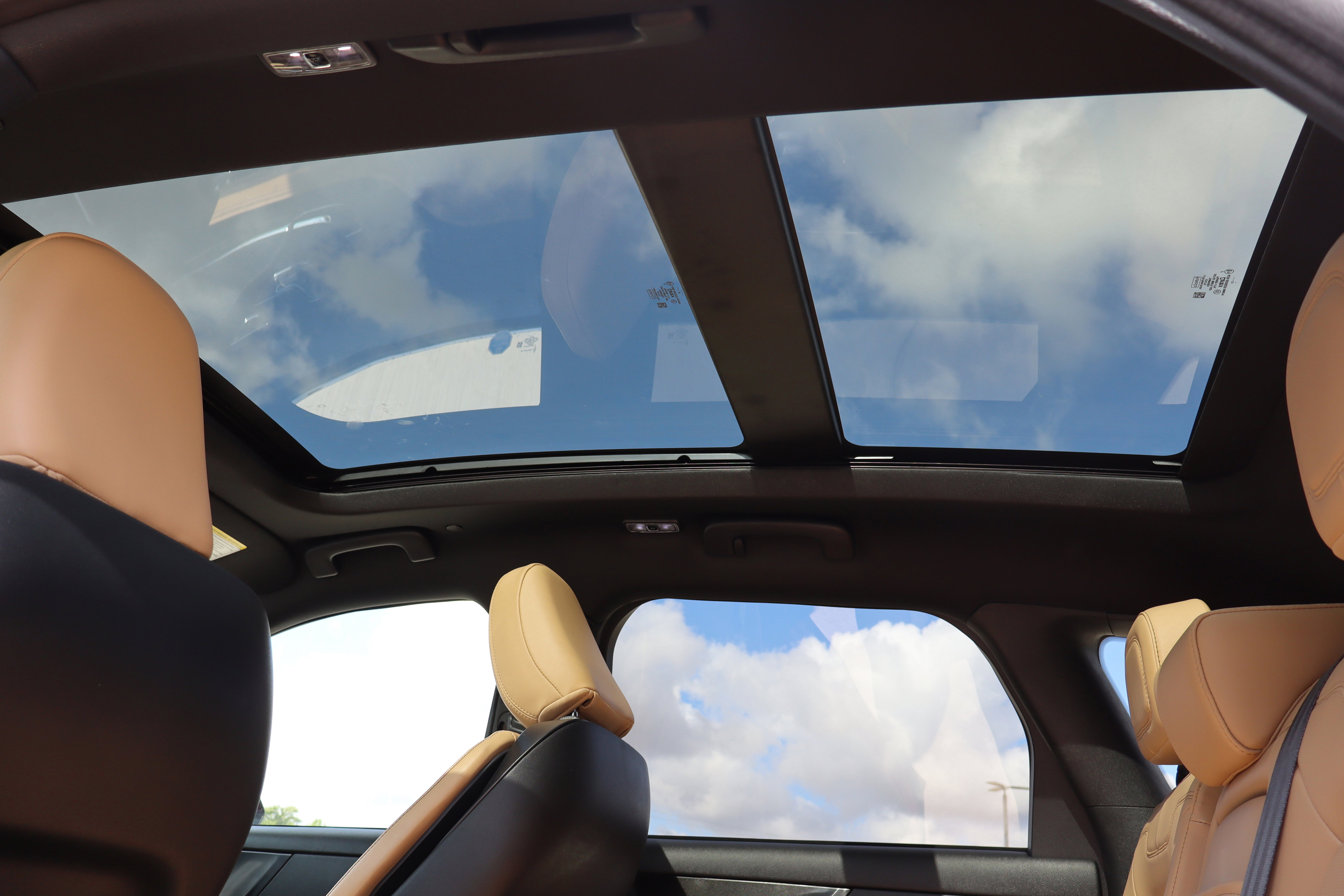 Used 2021 Lincoln Corsair Reserve w/ Equipment Group 201A image 15