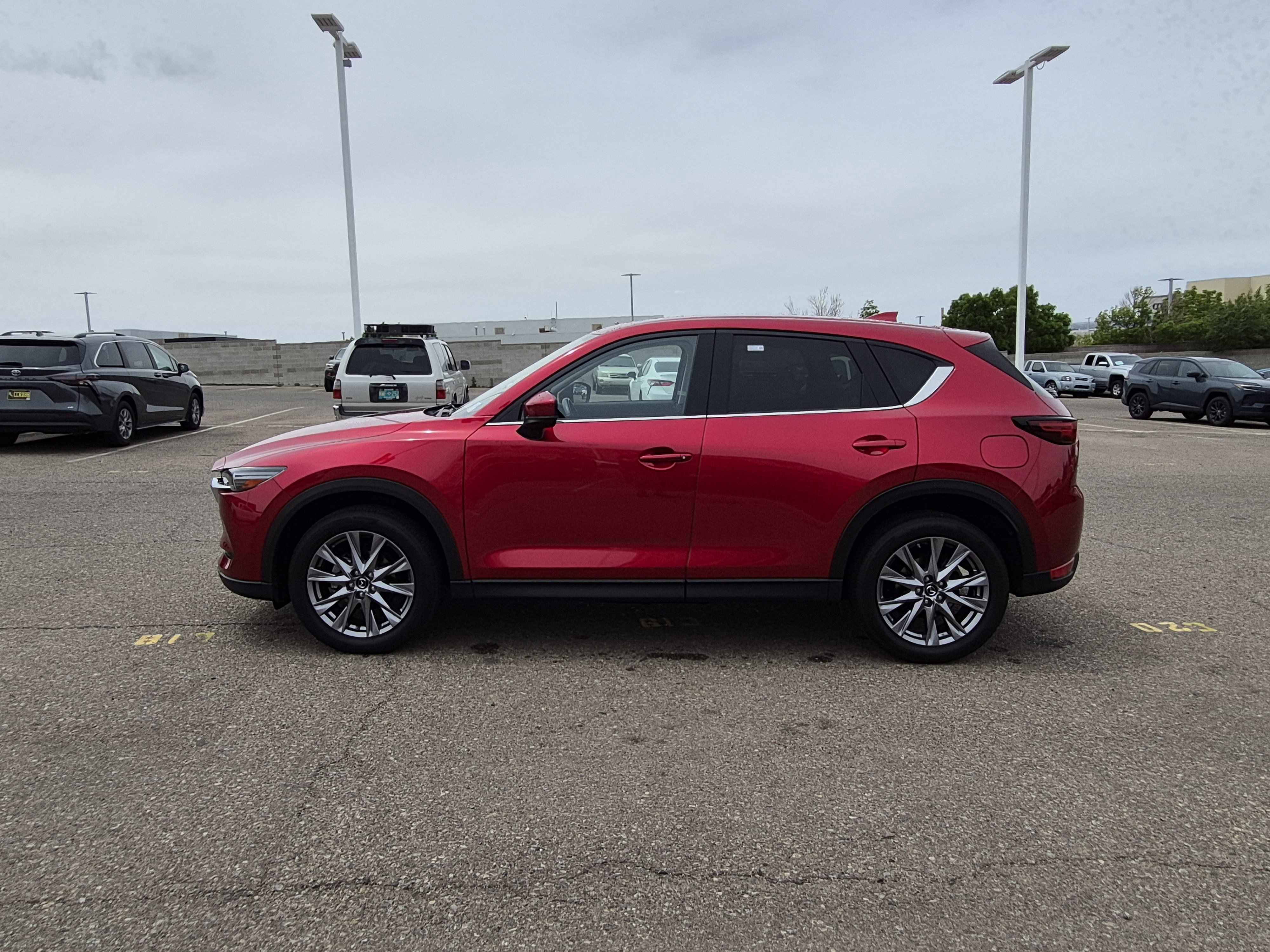Used 2019 MAZDA CX-5 Grand Touring w/ GT Premium Package AWD/4WD image 2
