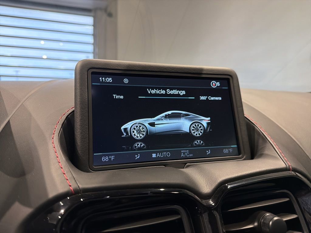 Used 2020 Aston Martin V8 Vantage Coupe image 21