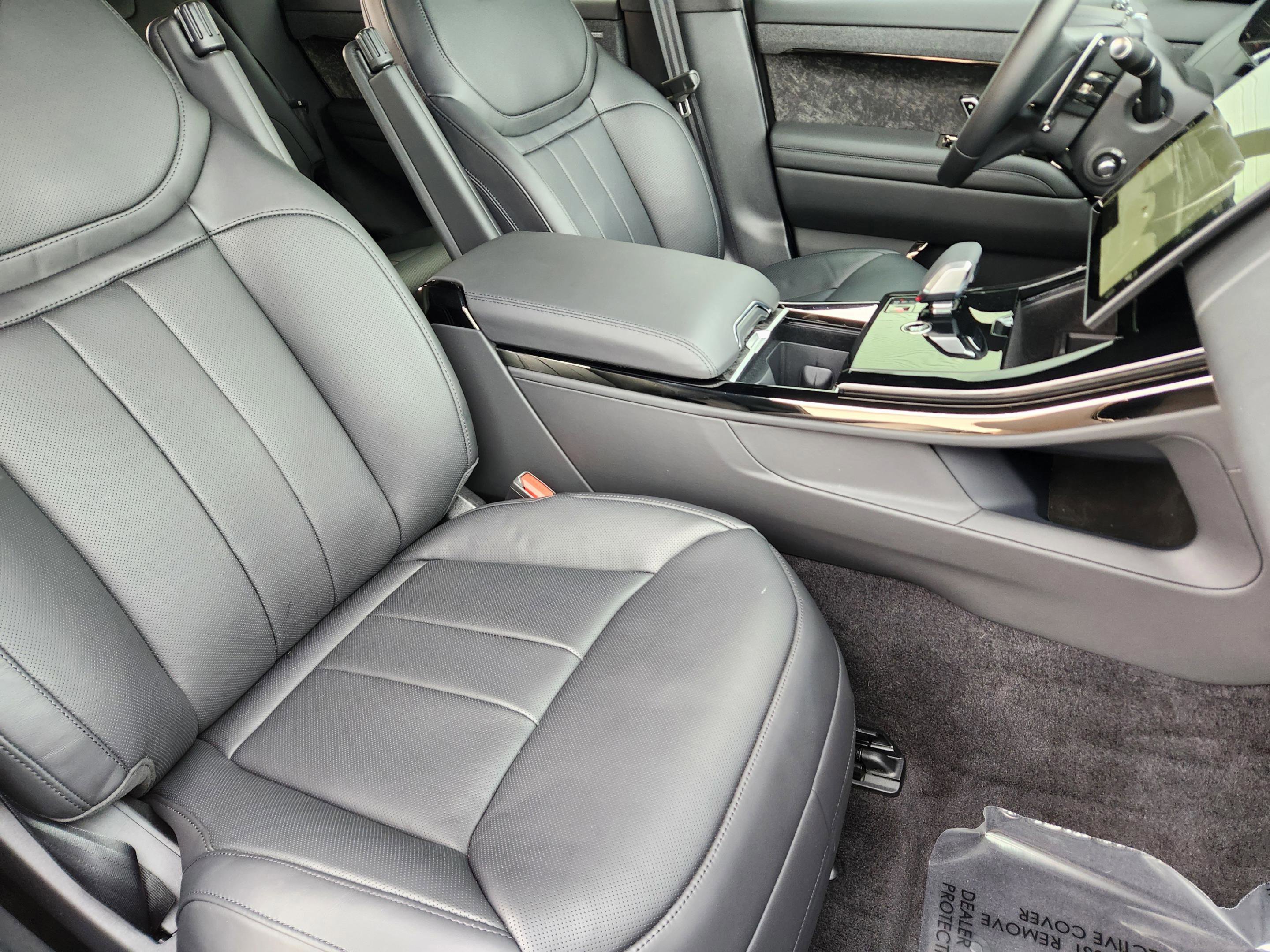 Certified 2025 Land Rover Range Rover Sport Autobiography image 9