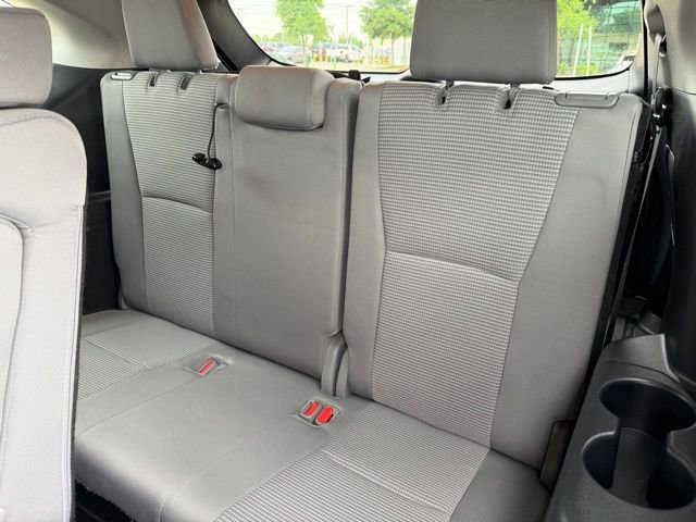 Used 2023 Toyota Highlander LE image 23