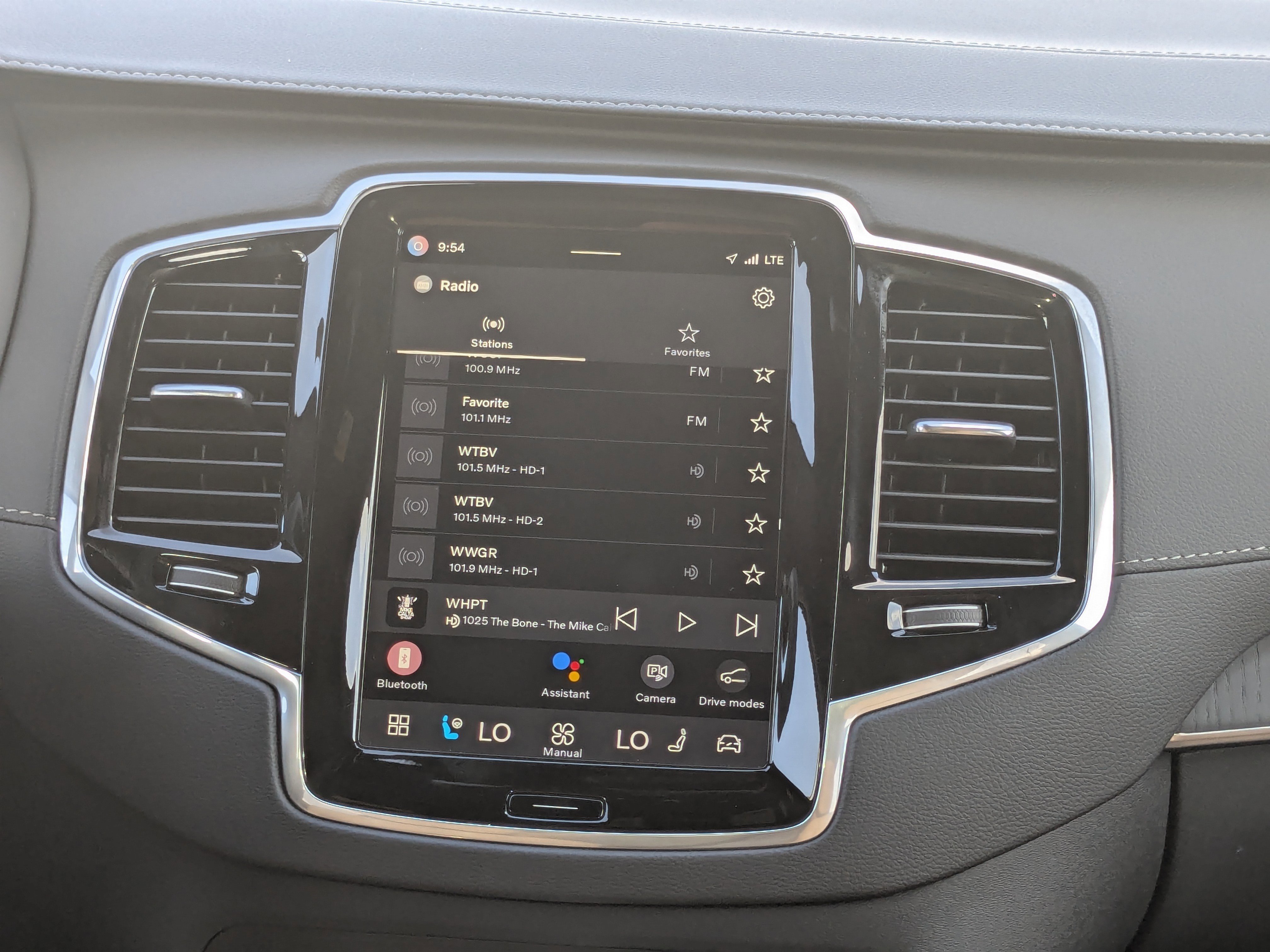 Used 2025 Volvo XC90 B6 Ultra w/ Protection Package Premier AWD/4WD image 23