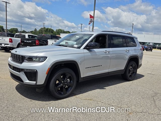New 2026 Jeep Grand Cherokee L Limited RWD image 3