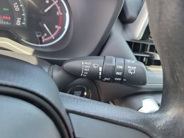 Used 2025 Toyota RAV4 XLE w/ Convenience Package FWD image 27