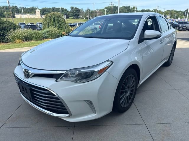 Used 2017 Toyota Avalon Limited w/ All Weather Liner Package FWD image 3
