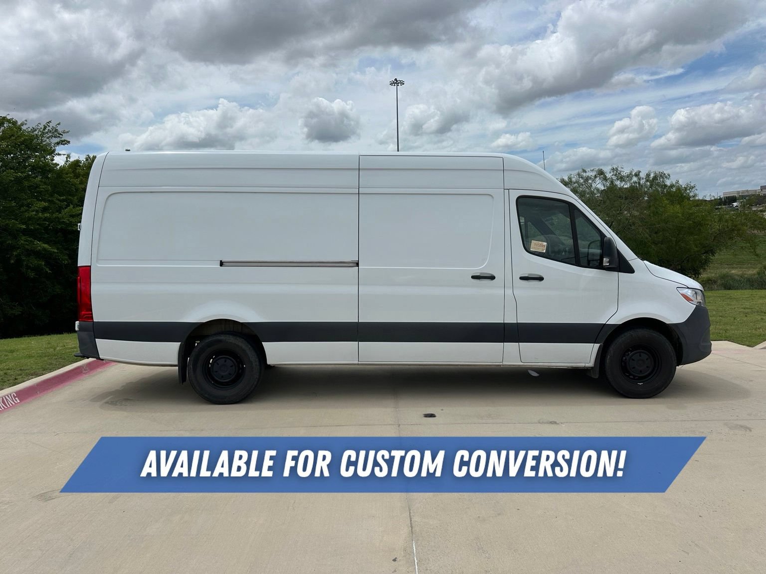 Used 2022 Mercedes-Benz Sprinter 2500 image 8