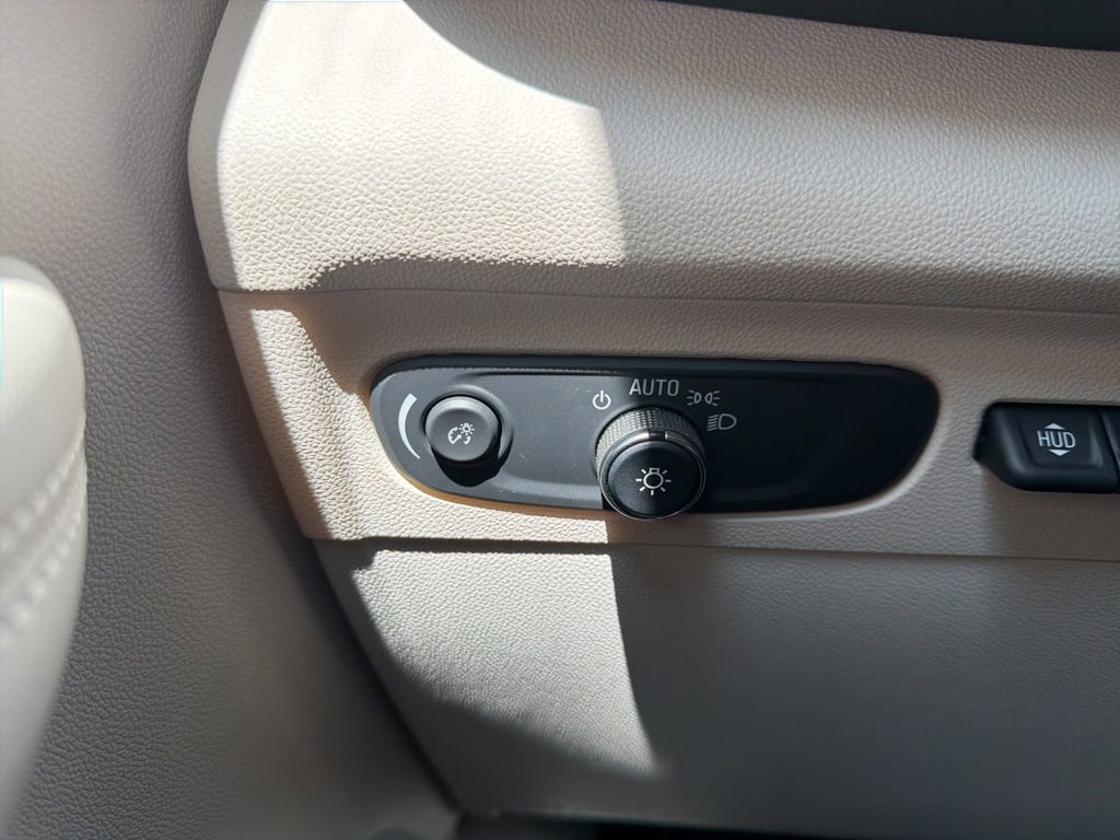 Certified 2021 Buick Envision Essence w/ Technology Package I FWD image 27