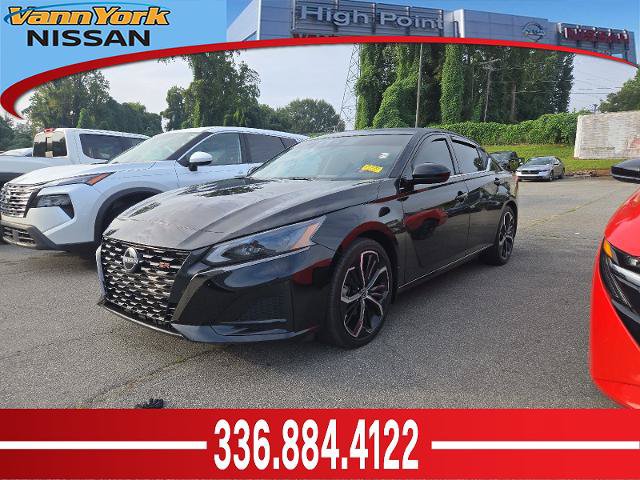 Certified 2023 Nissan Altima 2.5 SR FWD image 1