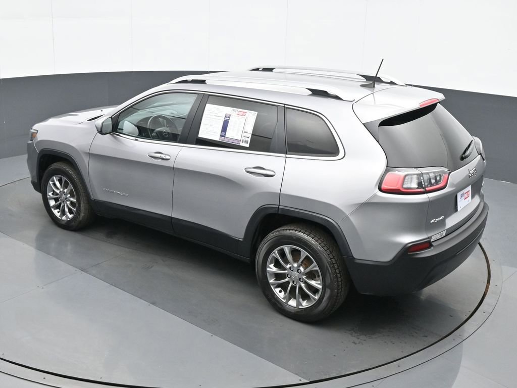 Used 2019 Jeep Cherokee Latitude Plus w/ Cold Weather Group AWD/4WD image 19