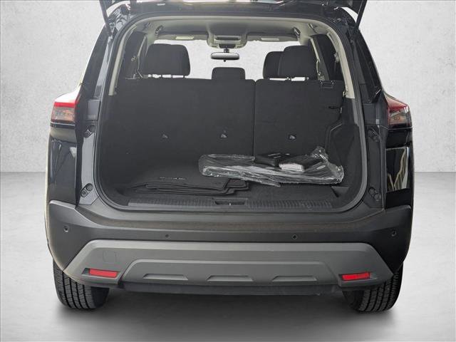 Used 2023 Nissan Rogue S image 6