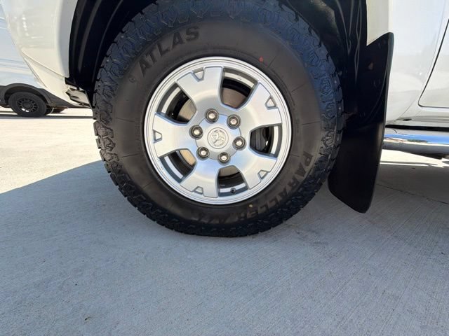 Used 2015 Toyota Tacoma PreRunner w/ SR5 Package RWD image 99