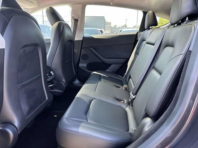 Used 2024 Tesla Model Y Long Range AWD/4WD image 17