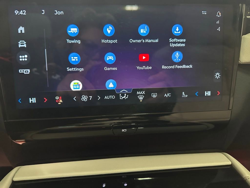 Used 2025 Lincoln Navigator Reserve image 29