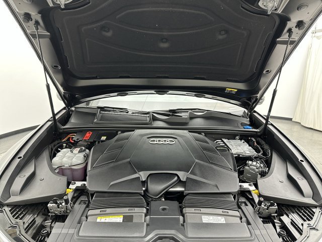Used 2025 Audi Q8 Prestige AWD/4WD image 26