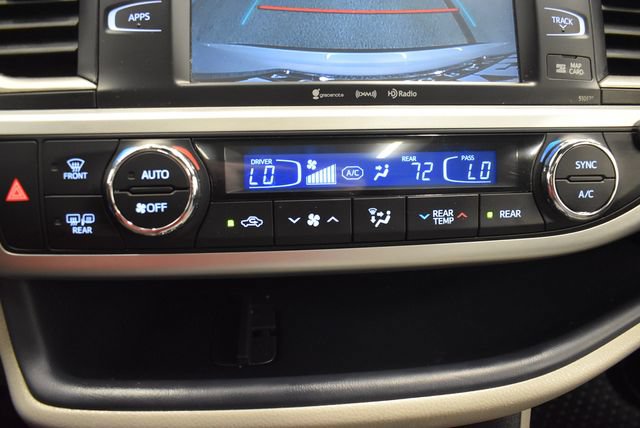 Used 2018 Toyota Highlander XLE AWD/4WD image 28