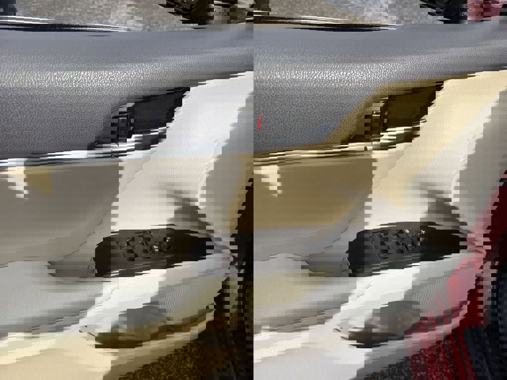 Used 2023 Toyota Camry LE image 16