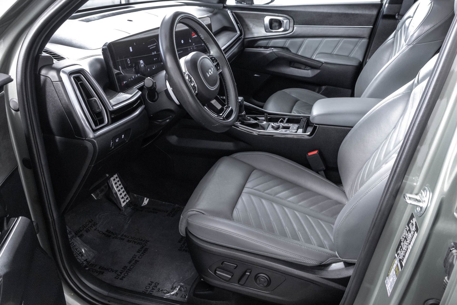 Used 2024 Kia Sorento SX Prestige w/ Sage Leather Package AWD/4WD image 7