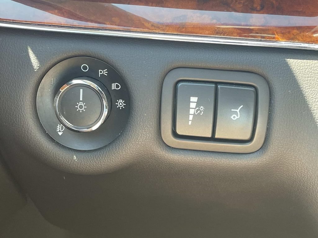 Used 2019 Lincoln MKT AWD image 30