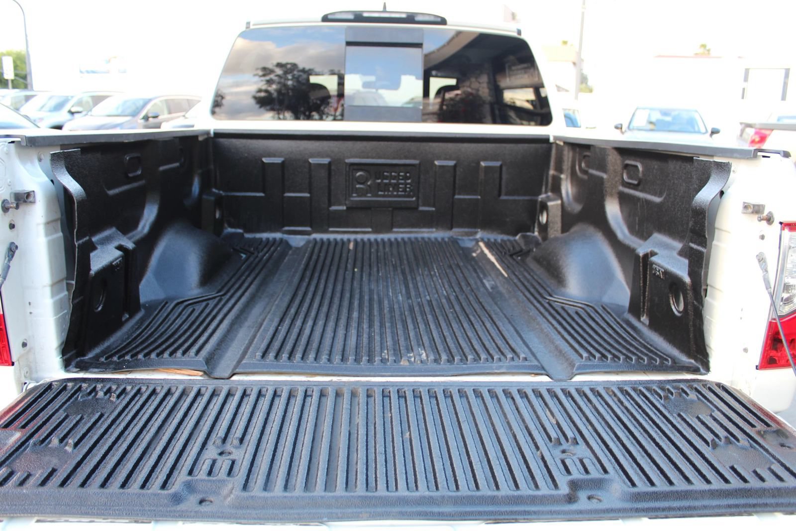Used 2023 Nissan Titan SV RWD image 28