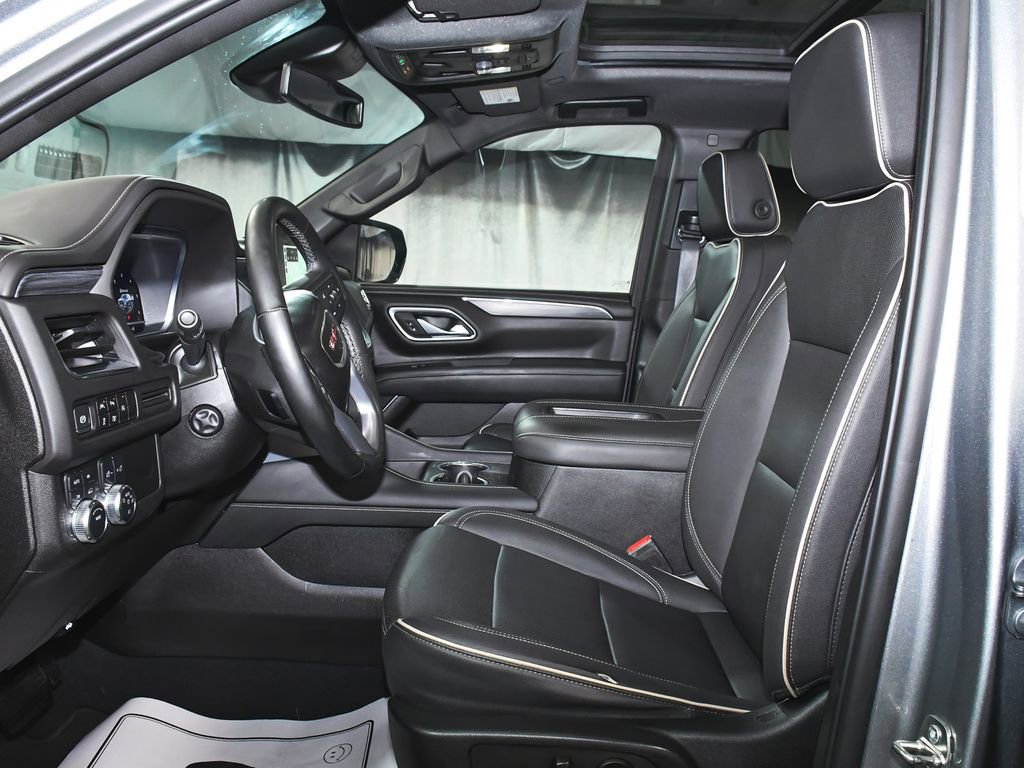 Used 2023 GMC Yukon XL SLT w/ SLT Premium Package image 39