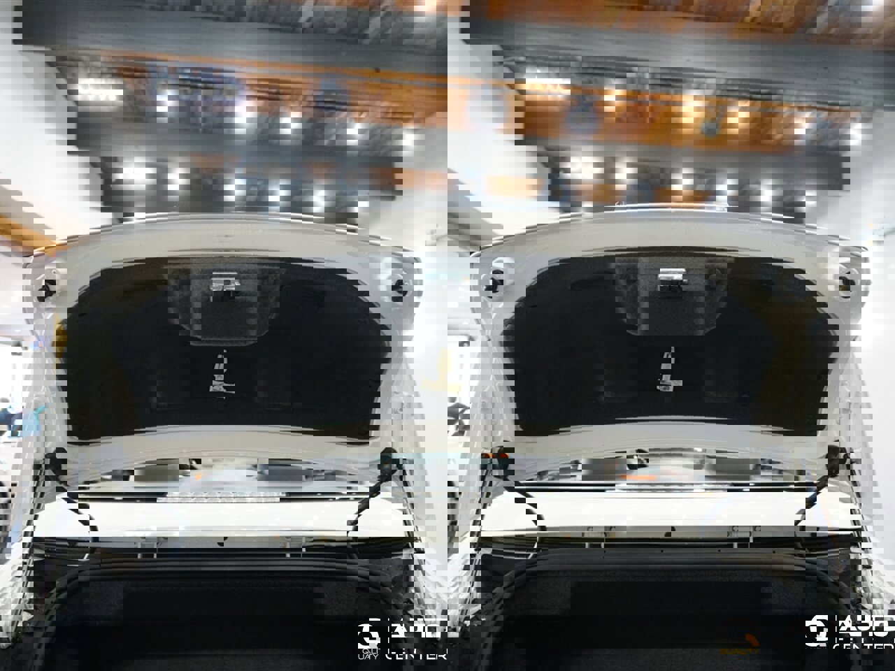 Used 2013 Maserati GranTurismo Sport image 42