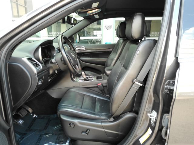Used 2021 Jeep Grand Cherokee Limited w/ Luxury Group II RWD image 16