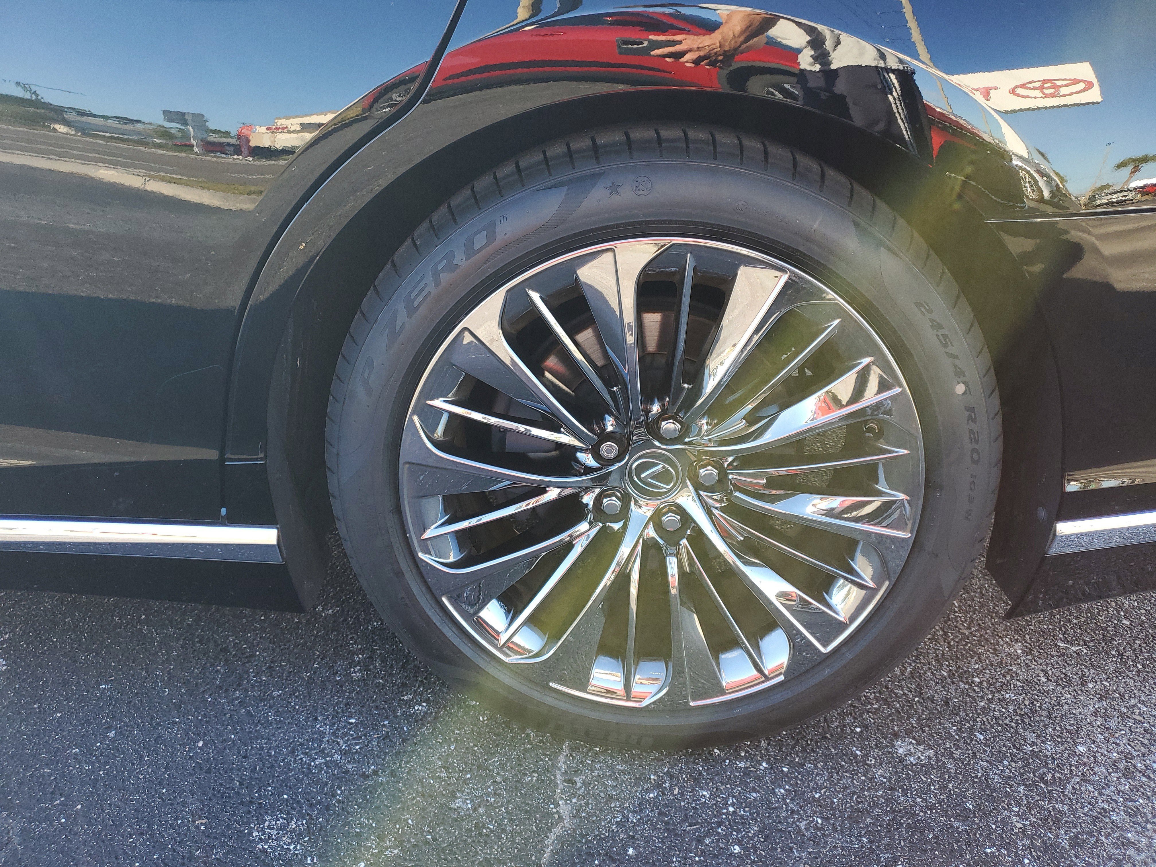 Used 2020 Lexus LS 500 image 5