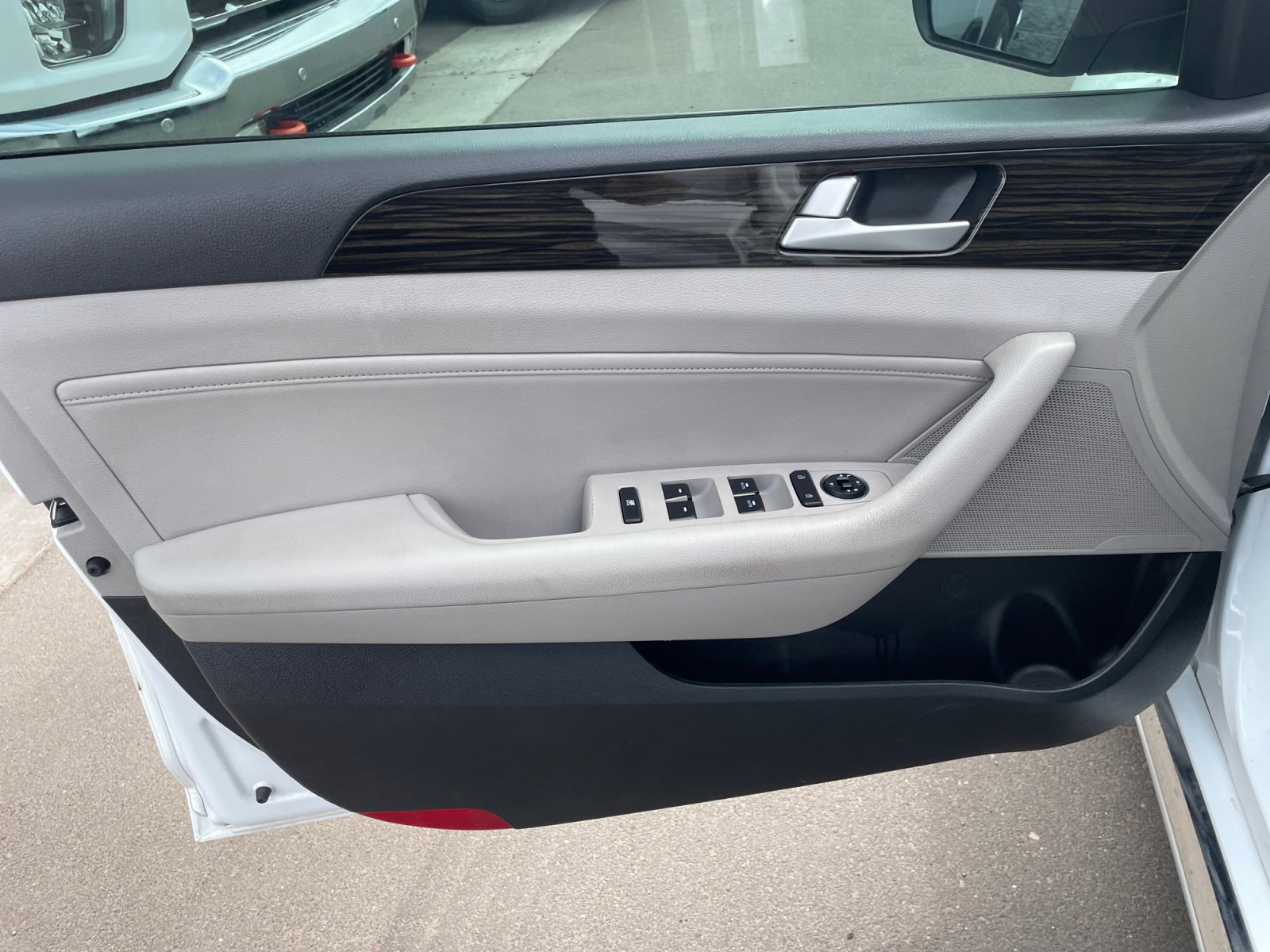 Used 2016 Hyundai Sonata Limited image 14